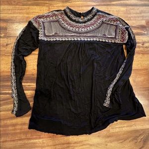 GUC BKE Boutique Long Sleeve mock neck Flowy top with beautiful embroidery